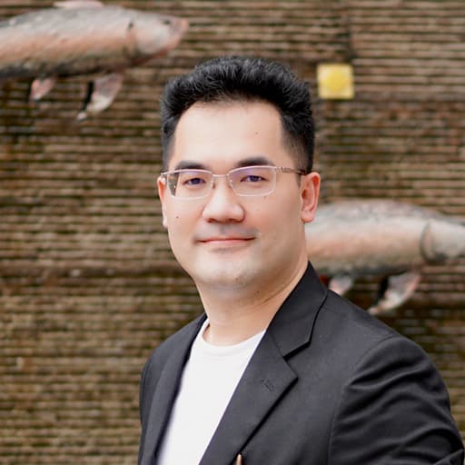 คุณสมชัย พัฒนพงษ์ชัย